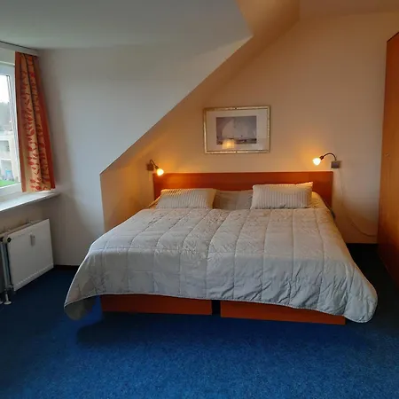 Apartment E 221, Alte Werft 24 *